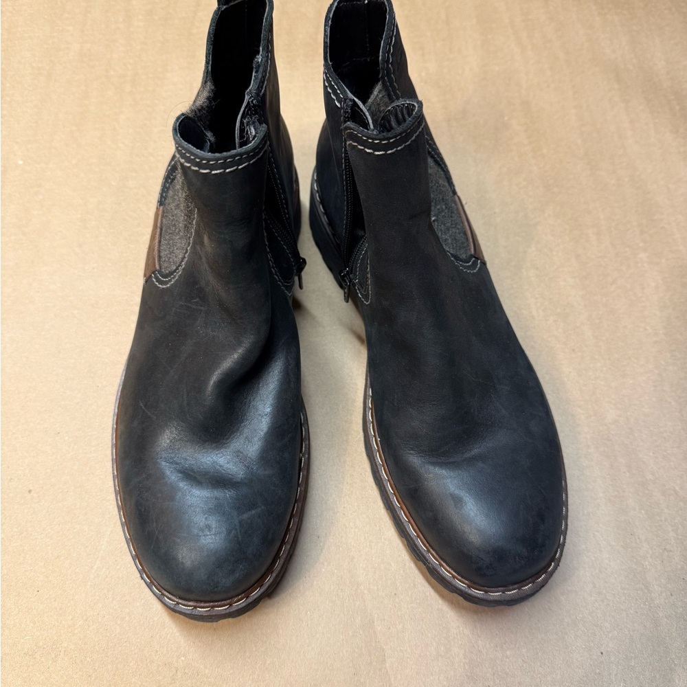 Josef Seibel Black Chelsea Boots with Elastic Panels